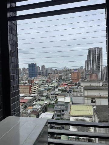 吳彥臻 - 隱形鐵窗