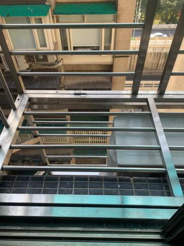 吳彥臻 - 水源路外堆窗加上掀式冷氣籃