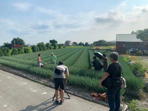 張君威 - 外景節目團隊走入地方農田生活拍攝紀錄