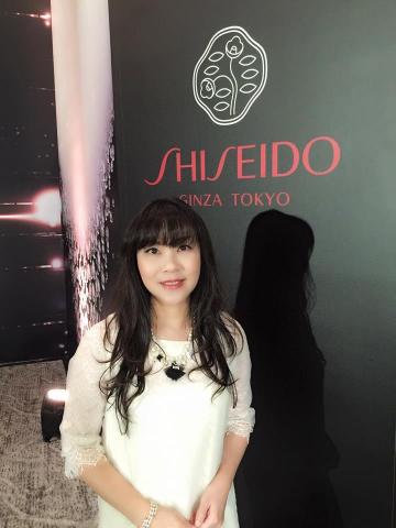 Lin - 擔任日系美妝品牌保養品東京國際發表會台灣參訪團隨行逐步口譯。