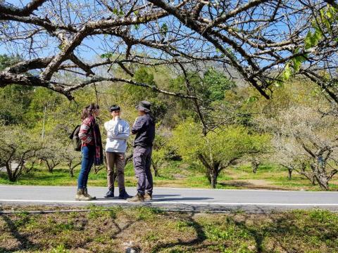 張君威 - 外景節目團隊在現場因應不同狀況，隨機應變修改拍攝方式