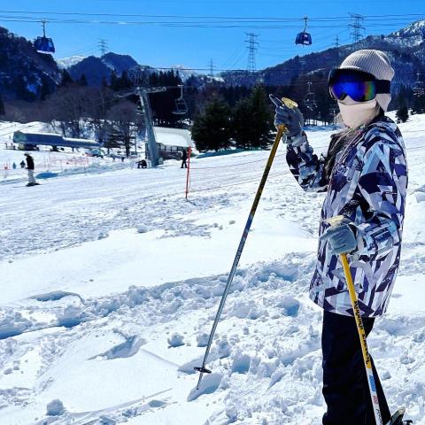 提供esg csr差別服務的專家Lauren老師