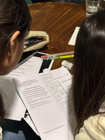 方晨翰 - 客製化學生教材，提升文章結構能力（高中生）