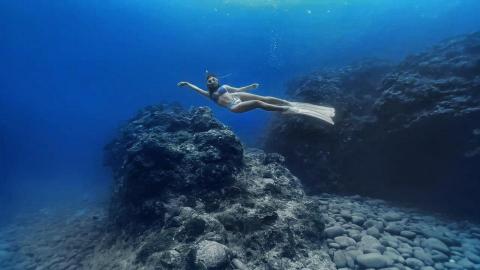 Yvonne He - 水下照片1–修後 Yvonne He - 水下照片1–修後