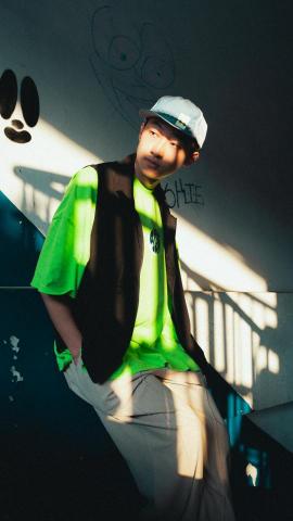 劉紀廷 - 朋友活動定裝照