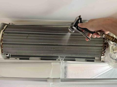 梁師傅 - 分離式冷氣掛洗