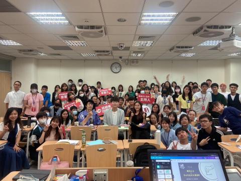 關閎文 - 2023 TJA諸其林學校辯論訓練講師