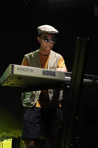 林旻 - 高中熱音社