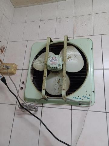 潘峙蓚 - 陳年的污垢前