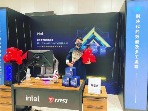 關閎文 - 2022亞洲電子競技公開賽展場活動主持人