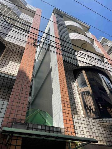 王正聰 - 外牆磁磚不拆除。直接防水塗料五層