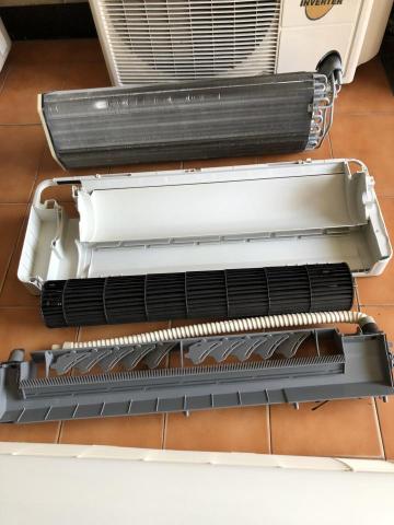 成光冷氣冰箱商行 - 分離式拆下分解保養後