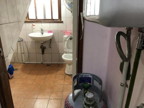 齊悟 - 熱水管配明管