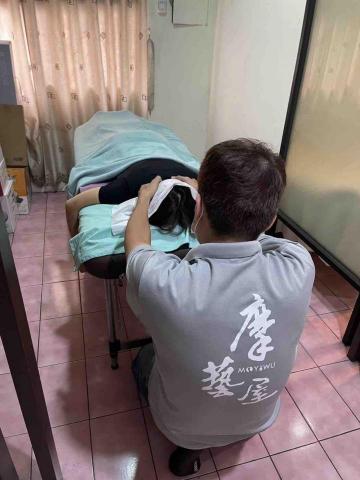 摩藝屋-傳統整復推拿｜骨盆回正訓練｜ - 公司行號到府按摩保養