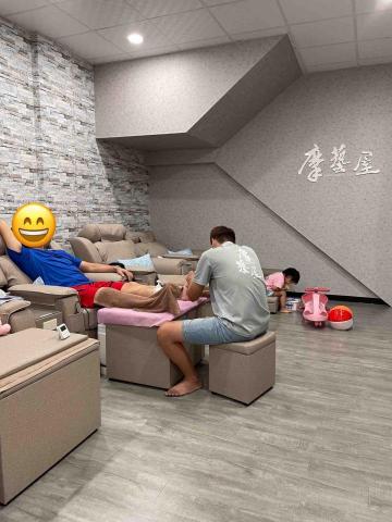 摩藝屋-傳統整復推拿｜骨盆回正訓練｜ - 腳底按摩