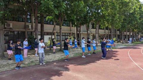 長洪武術虎尾訓練所 - 虎尾高中國術社練習實況