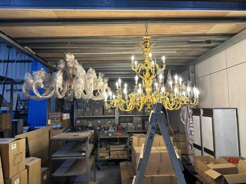 點亮您的家的柴柴師傅 - 燈具出貨囉