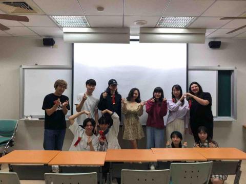 Claire的快樂教學天地 - I taught Chinese to exchange students from Teikyo University (Japan) for six months.