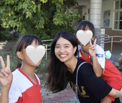 佳紋 - 陪伴偏鄉國小小孩回家