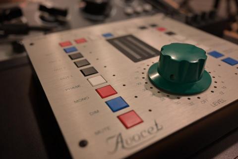 唯晨音樂 - 錄音室器材