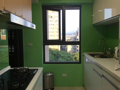 泓鈞室內裝修系統傢俱 - 