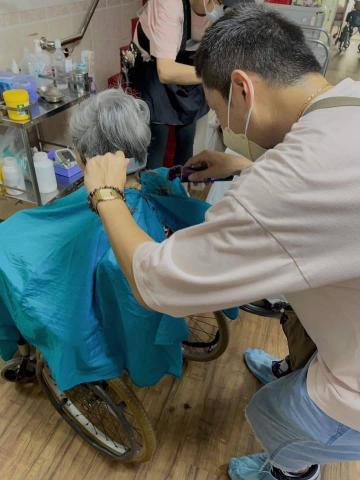 黃湘閔 - 安養中心義剪