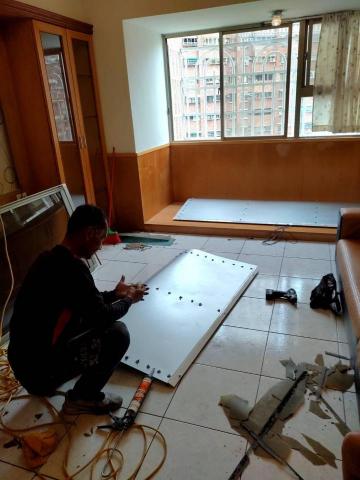 張榮欽-安新工程行 - 分解屋內作業中