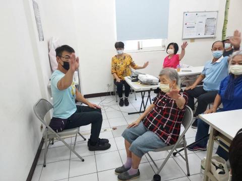 只有到府運動指導江教練 - 伊甸基金會銀髮族體適能教學
