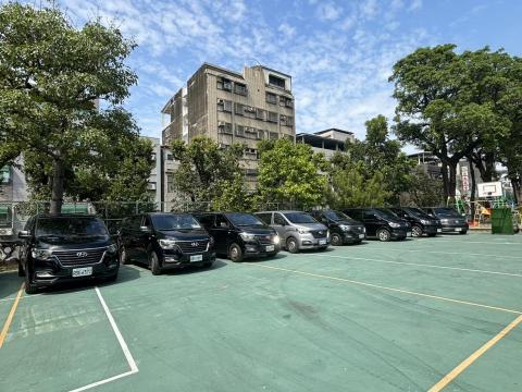 詹哲豪 - 箱型車 車種齊全