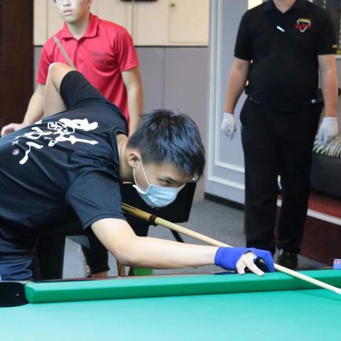 提供撞球服務的專家jimmy