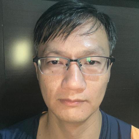 提供羽球規則服務的專家Keanu