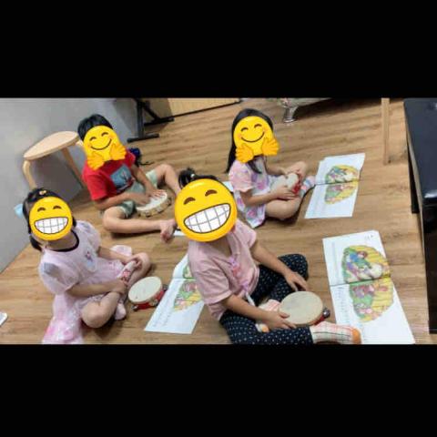 Huang -家教、陪練、社團帶練，簡介有連結可洽談唷！ - 幼兒鋼琴律動