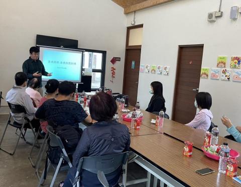 廖聖榮 - 宜蘭仁愛醫院《失智症家屬的心理照護》講座