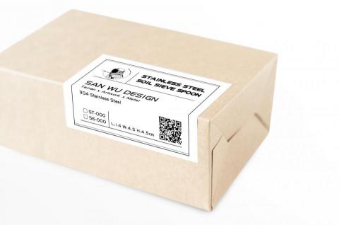 豐設計室 - 參伍金屬-不鏽鋼篩土勺-貼標設計
Sanwu Metal  Stainless Steel Soil Sieve Spoon - Labeling Design
-------------------------------
#Name Card Design #Logo Design 
＃Brand Design ＃Graphic Design #Labeling Design
#貼標設計
＃參