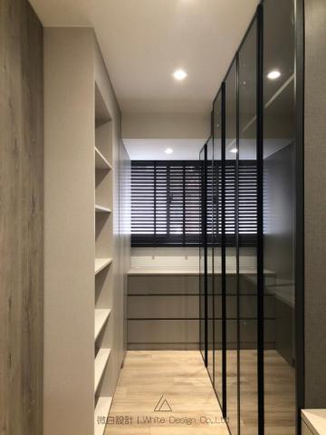 微白設計有限公司 - 2022 賓士特區 微白設計有限公司 - 2022 賓士特區