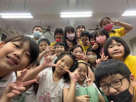 琳琳 - 國小Mv舞蹈社