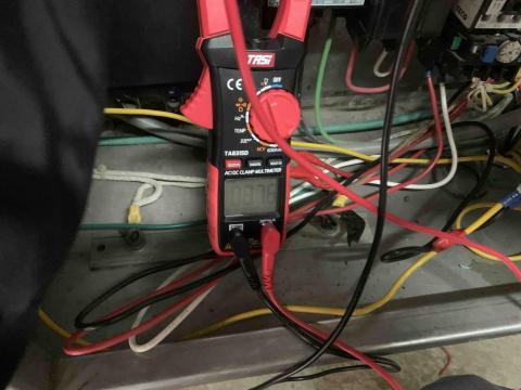 邱弘傑 - 電盤檢修