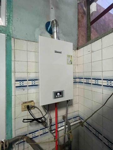 黃耀頡(順盛企業社) - 強排型熱水器安裝