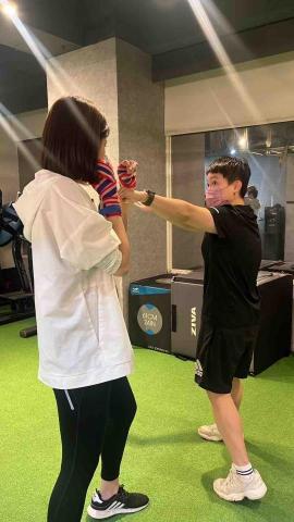 私人女教練-炸雞 - 