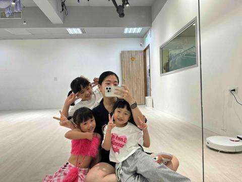 琳琳 - 私人包班Mv