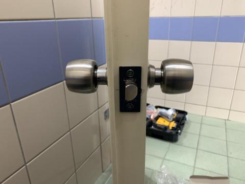 顥允企業/王先生 - 工廠更換喇叭鎖.