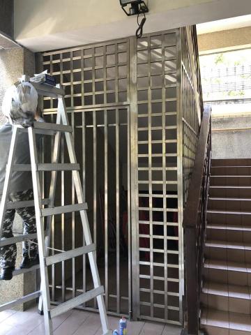顥允企業/王先生 - 利用空間兼具安全美觀防盜不鏽鋼門