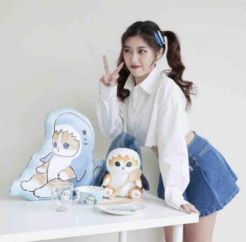 Amber Chen 妝髮造型師 - 網紅業配妝髮