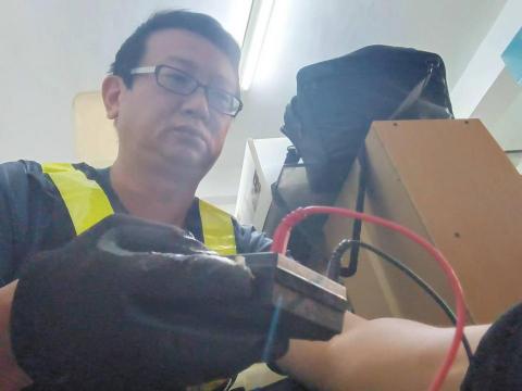 劉淼鑫 - 插座，開關