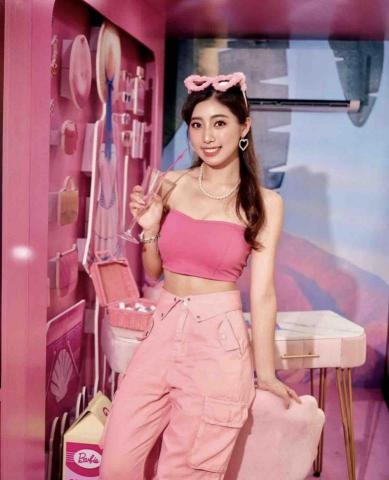 Amber Chen 妝髮造型師 - 網紅電影試映會妝髮（芭比）