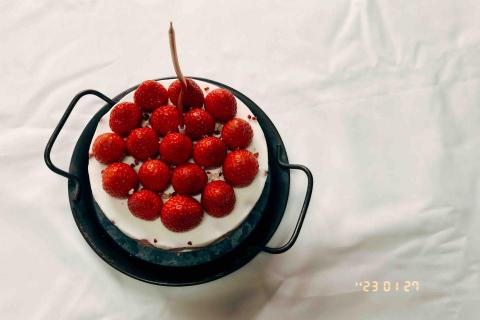 sunny - 草莓優格起士蛋糕