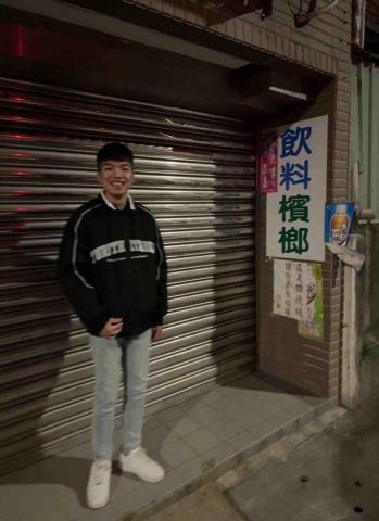 提供adsense賺錢服務的專家邱建華