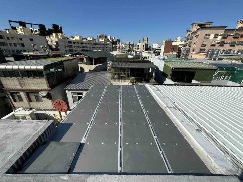 德欣鋁門窗金屬工程行 - 