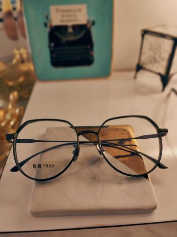 沈伯洋 - Brooklyn Huntington鏡框