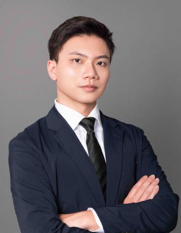 提供代理教師服務的專家吳先生國中小數學家教